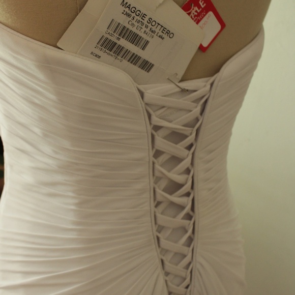 Maggie Sottero Breccia 211513 White Pleated Beaded Wedding Dress - Picture 4 of 7